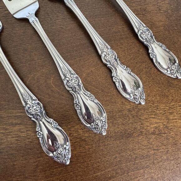 4 Oneida Raphael Salad Forks Distinction Deluxe Stainless Flatware Replacement 2 - Picture 3 of 9